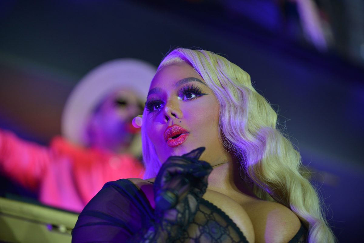 Lil Kim sur scène; Le nouveau biopic de Kim est en préparation