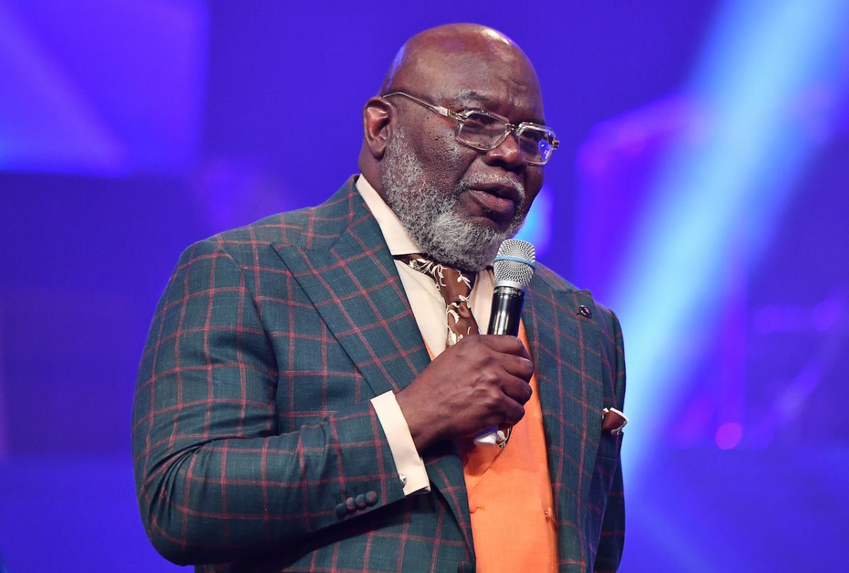 TD Jakes prêche; Le gendre de Jakes a récemment été arrêté