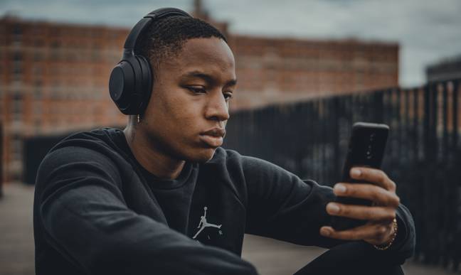 Les joueurs sont bel et bien accros à Heardle (Ilias Chebbi Unsplash)