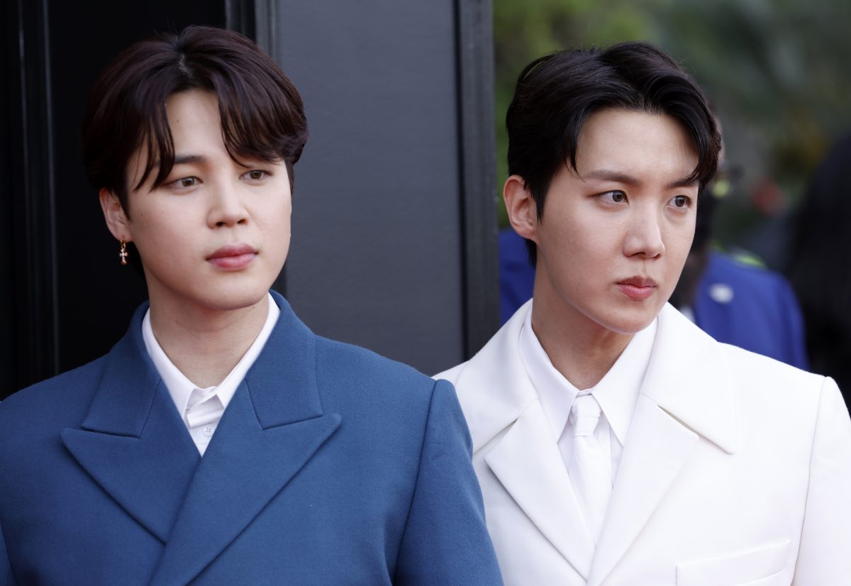 Jimin et J-Hope du boys band BTS assistent à la 64e cérémonie annuelle des GRAMMY Awards
