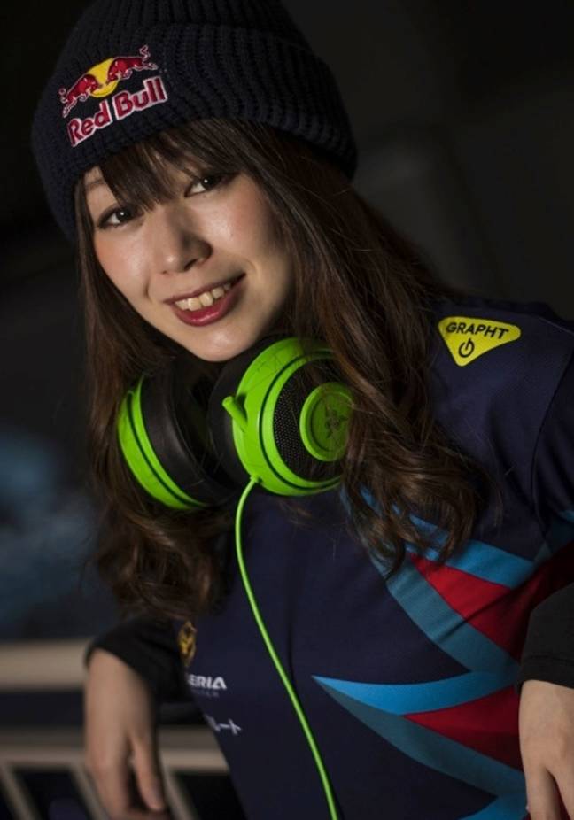 Kana 'Tanukana' Tani a été limogée par son équipe de jeu suite à ses commentaires sur les hommes de petite taille. Crédit : Red Bull