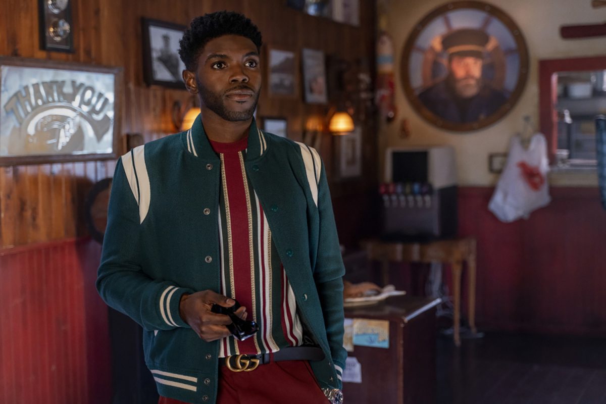 Tian Richards dans le rôle de Tom Swift dans Nancy Drew Saison 2 Episode 15, Le visiteur céleste.