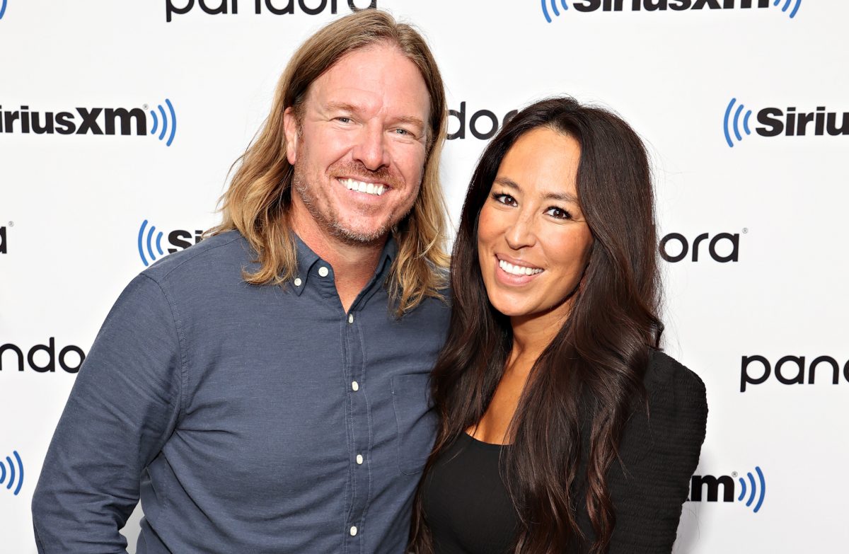 Chip et Joanna Gaines posent lors d'un événement