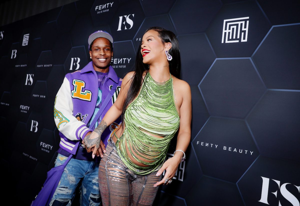 Une Rihanna enceinte et A$AP Rocky sur tapis rouge ;  le couple a récemment accueilli son premier enfant ensemble