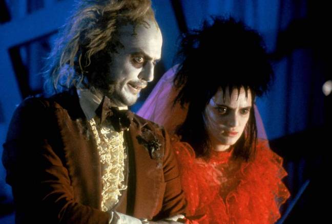 Michael Keaton et Winona Ryder dans Beetlejuice en 1988. Crédit : (Alay)