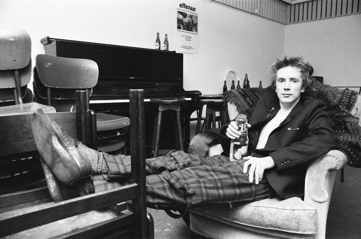 Johnny Rotten, leader des Sex Pistols, en tournée aux Pays-Bas en 1977.