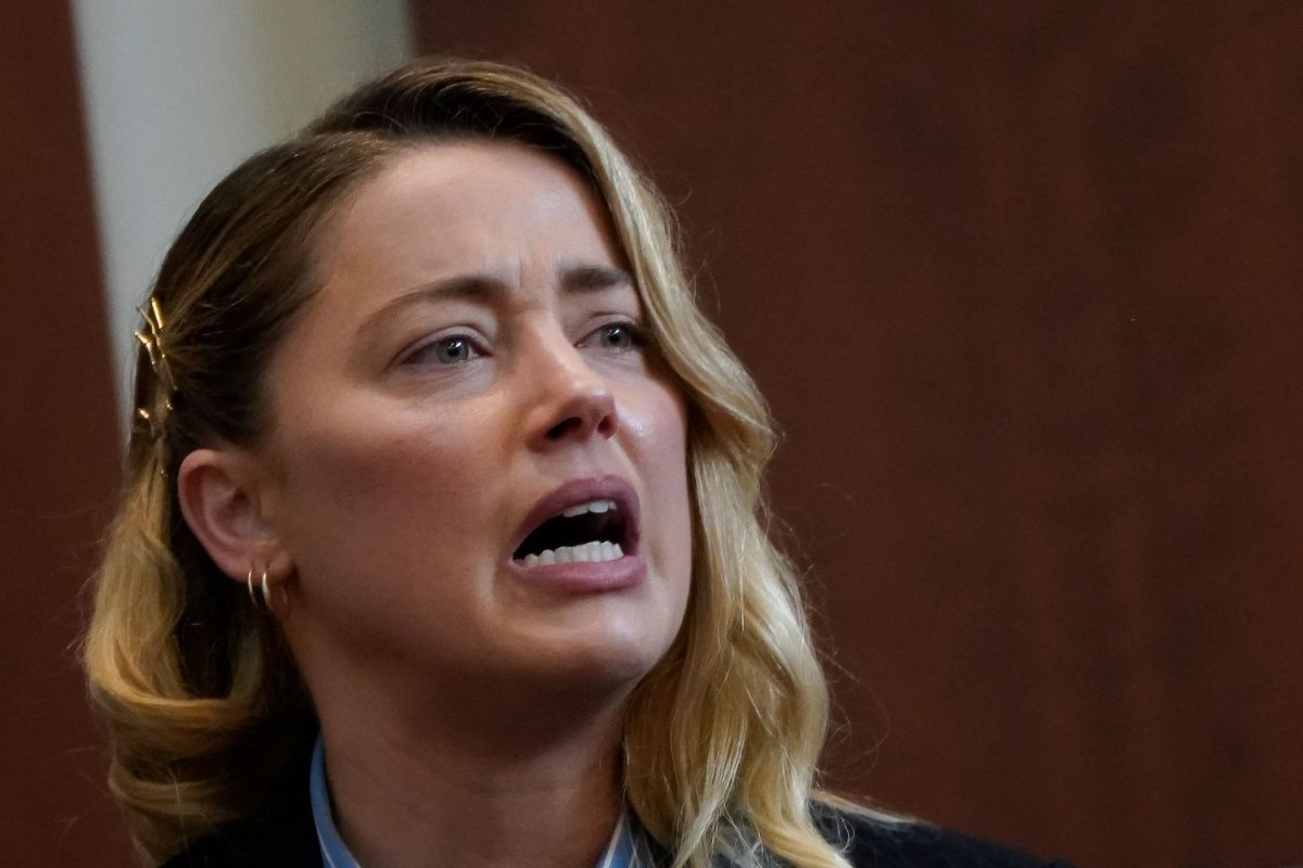 Amber Heard est émue à la barre lors du procès Johnny Depp contre Amber Heard