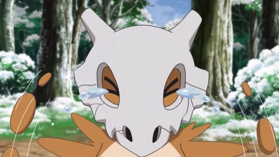 Un fan de Pokemon montre un affichage impressionnant de terrarium de crâne de Cubone