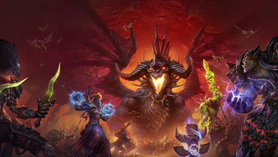 Un joueur de World of Warcraft fabrique des poupées au crochet de son équipe de raid