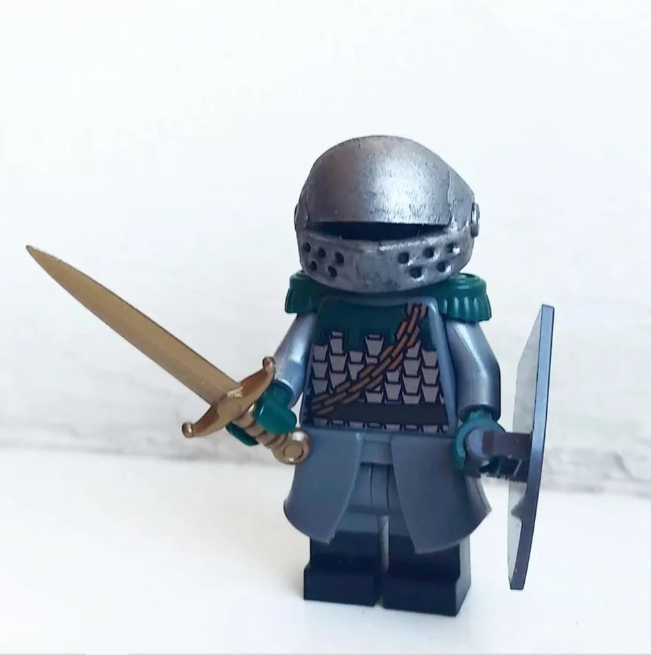 figurine lego chevalier des âmes sombres