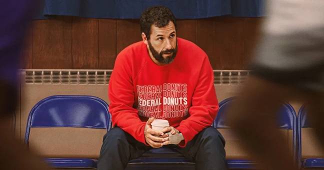 Stanley peut être vu avec une blessure à la main tout au long de Hustle.  Crédit : Netflix