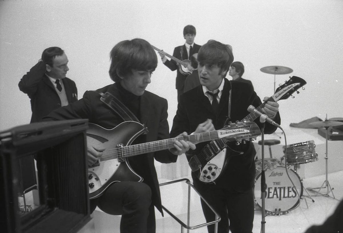 George Harrison et John Lennon sur le tournage de 