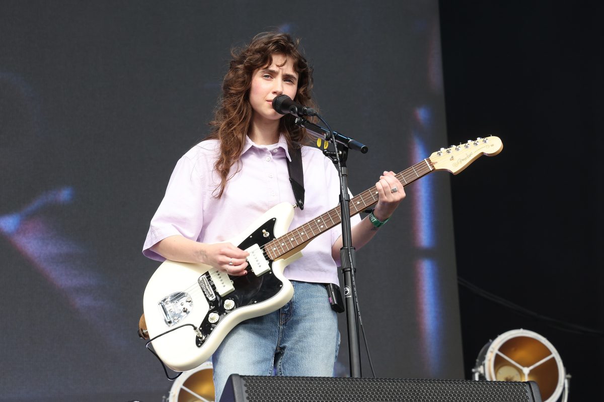 Clairo se produit lors du Governors Ball Music Festival 2022