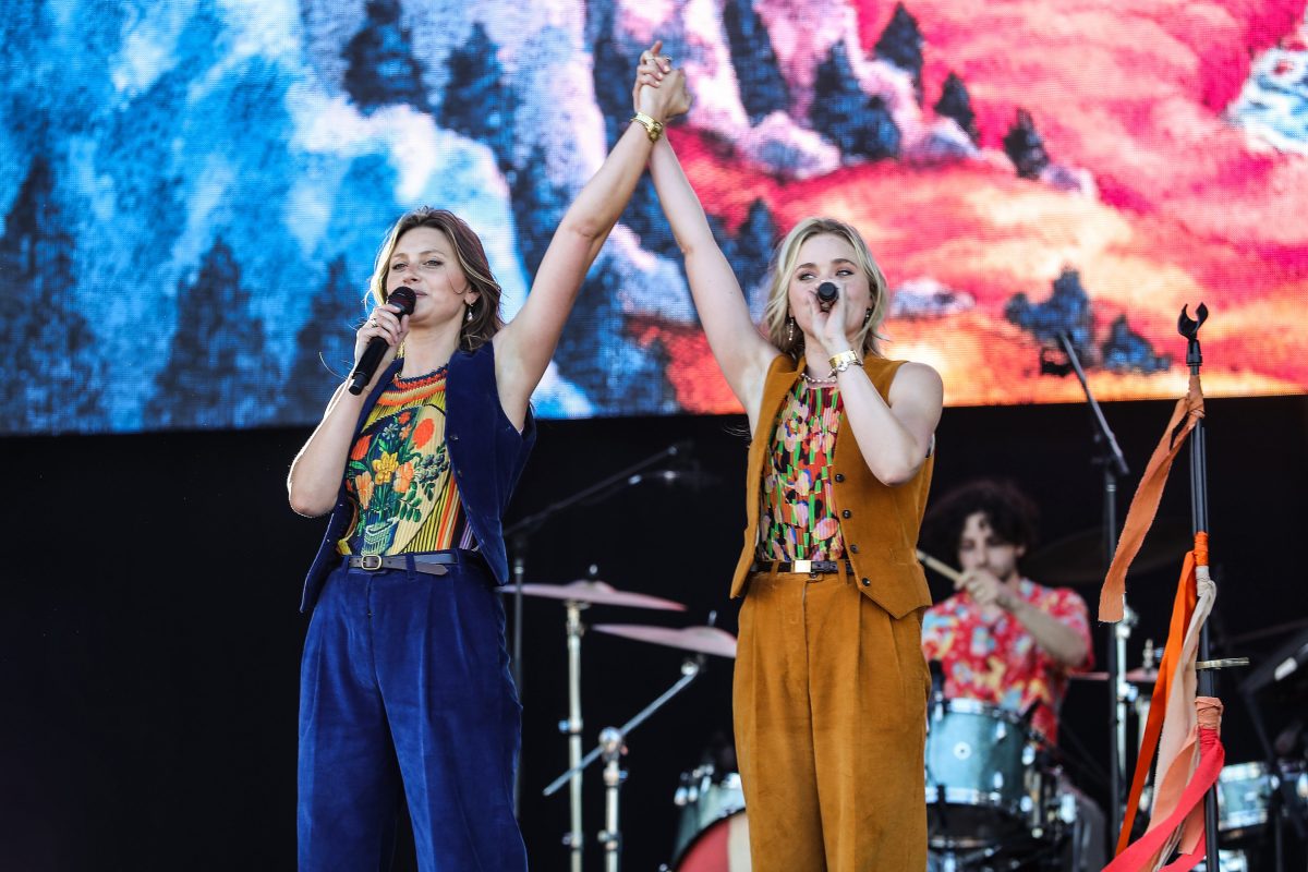 Aly Michalka et AJ Michalka d'Aly & AJ se produisent sur scène au Governors Ball 2022