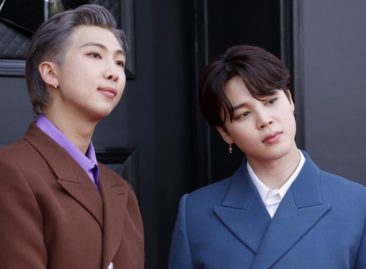 RM et Jimin de BTS assistent à la 64e cérémonie des GRAMMY Awards