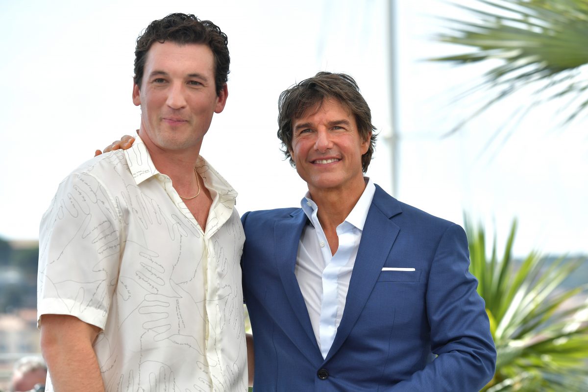 Miles Teller et Tom Cruise assistent au photocall de Top Gun: Maverick au 75e festival de Cannes