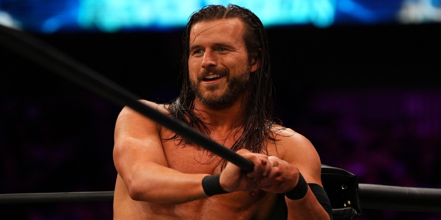 Adam Cole était l'une des nombreuses stars d'AEW à rendre visite à Naughty Dog.
