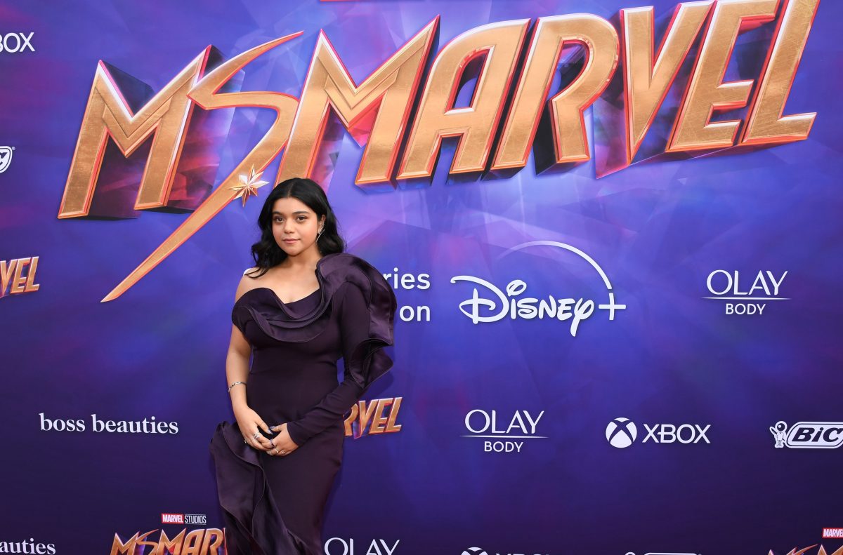 Iman Vellani assiste à la première de la série Ms. Marvel à Disney+ au El Capitan Theatre en Californie