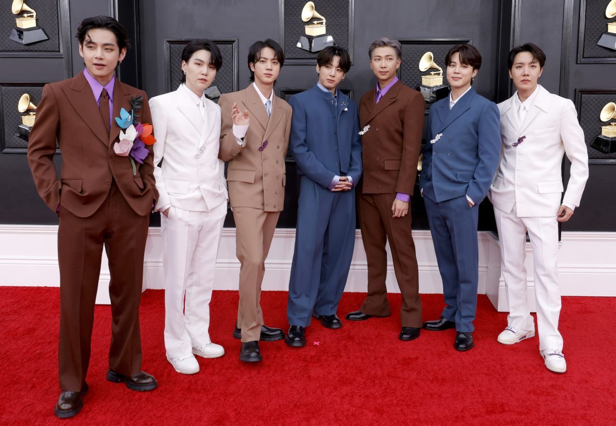 V, Suga, Jin, Jungkook, RM, Jimin et J-Hope de BTS assistent aux GRAMMY Awards
