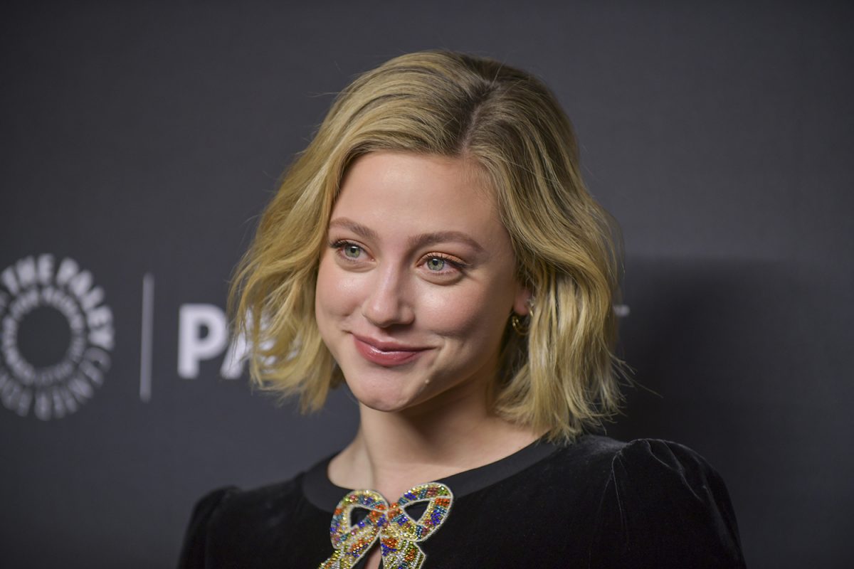 La star de Riverdale, Lili Reinhart, qui a parlé de Betty, Archie et de l'agent Drake dans une récente interview.