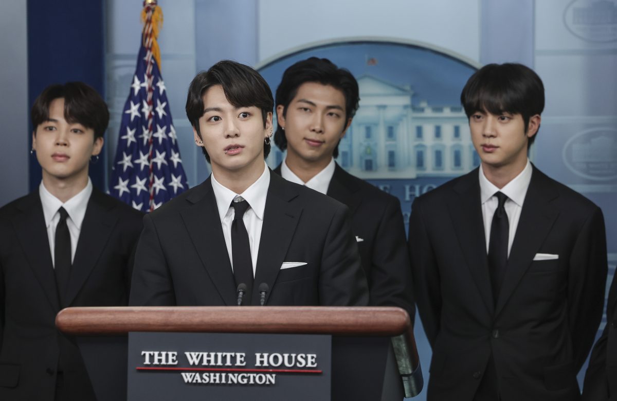Jimin, Jungkook, RM et Jin du groupe pop BTS prennent la parole à la Maison Blanche