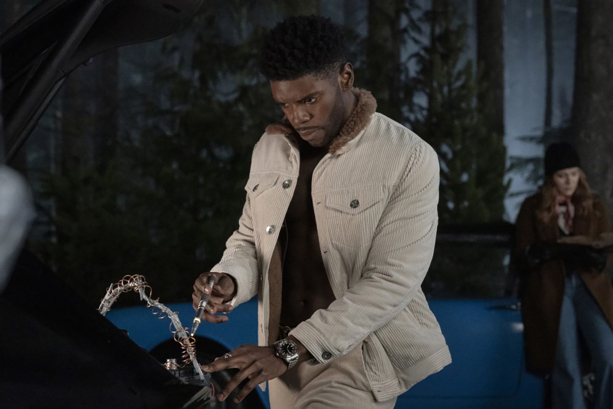 Tian Richards dans le rôle de Tom Swift dans 