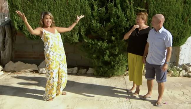 L'animateur Jean Johansson n'arrivait pas à croire que le couple ne voulait pas être près de la plage. Crédit : Canal 4