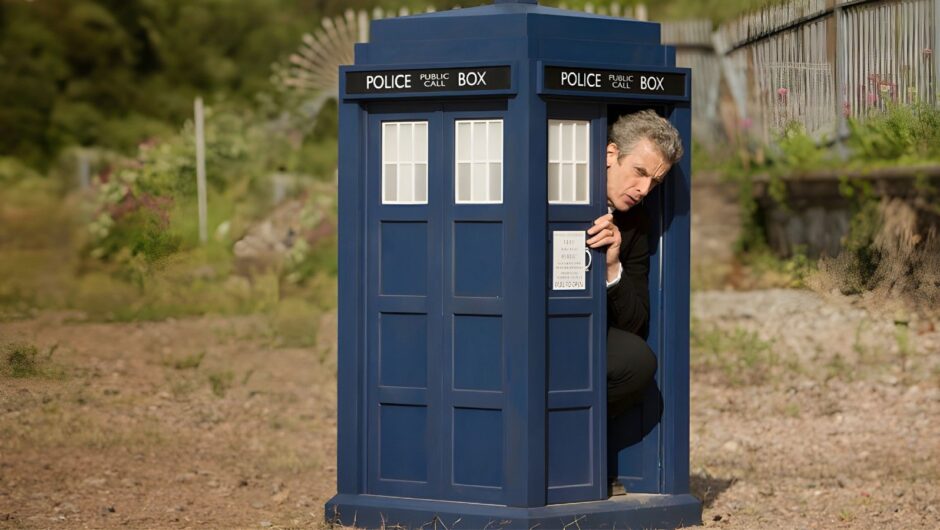 Un fan de Xbox présente une console de série X personnalisée sur le thème de Doctor Who