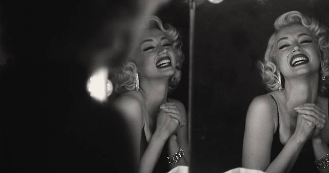 D'autres ont déclaré que la bande-annonce suggérait que le film traiterait Monroe avec