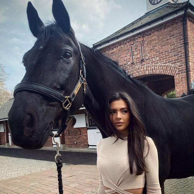 Gemma Owen est une cavalière de dressage internationale.  Crédit : Instagram/@gemowen1