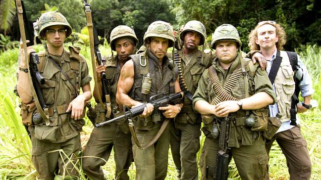 Ay Baruchel, Brandon T. Jackson, Ben Stiller, Robert Downey Jr., Jack Black et Steve Coogan dans Tropic Thunder.  Crédit : Dreamworks/ Paramount