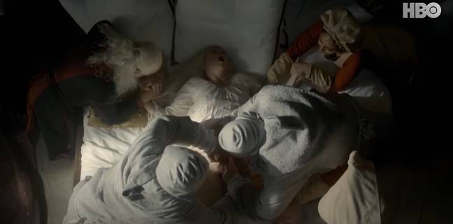 Le premier épisode présente une scène de travail particulièrement déchirante.  Crédit : HBO/Sky