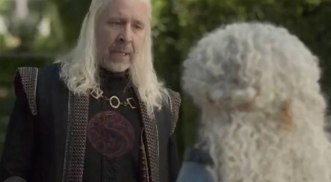 Viserys avait l'air mal à l'aise alors qu'il parlait à sa jeune épouse potentielle. Crédit : HBO/Sky