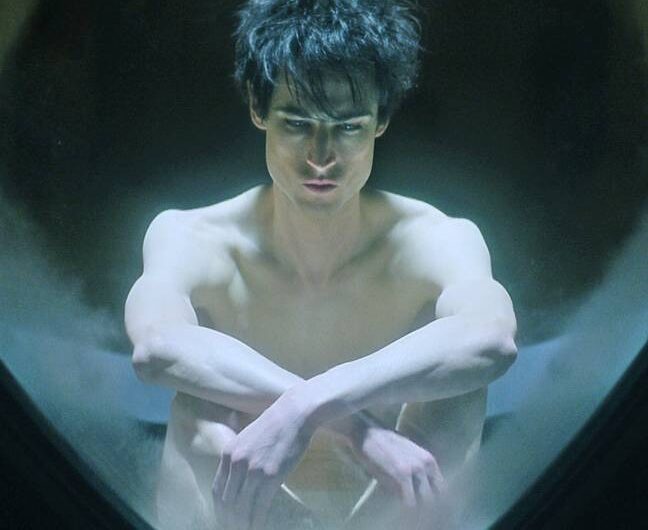 La star de Sandman, Tom Sturridge, s&rsquo;est affamée pour jouer le rôle principal