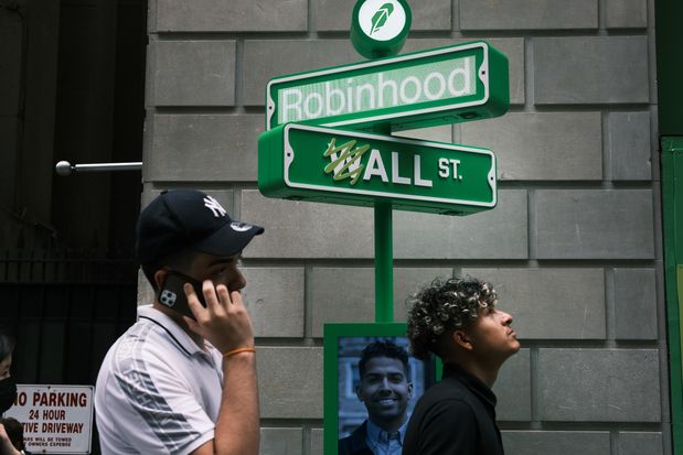 Les volumes de négociation de Robinhood chutent en juillet.  Blâmez les luttes cryptographiques.