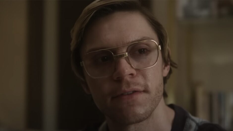 Netflix supprime l&rsquo;étiquette LGBTQ de la série Dahmer après un contrecoup