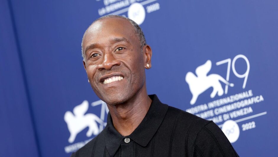 Attendez, non, l&rsquo;émission MCU de Don Cheadle, Armor Wars, va être un film MCU maintenant, à la place