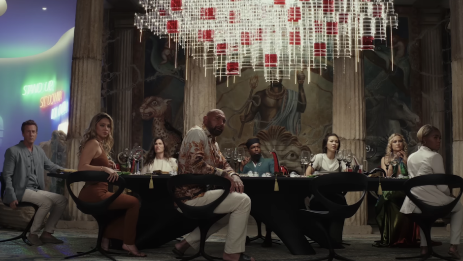 Clip exclusif de Glass Onion : Rencontrez les derniers suspects de Benoit Blanc