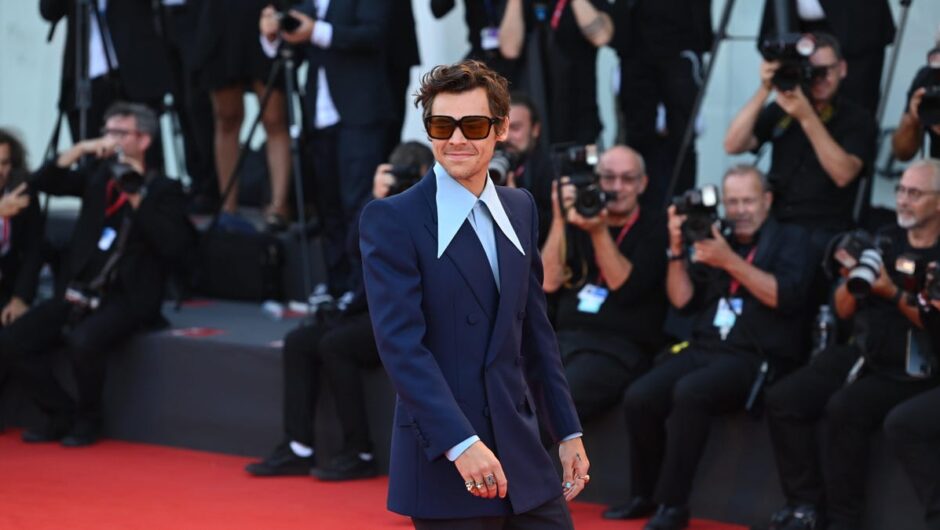 Harry Styles a fait une blague « cracher sur Chris Pine » lors de son concert ce soir