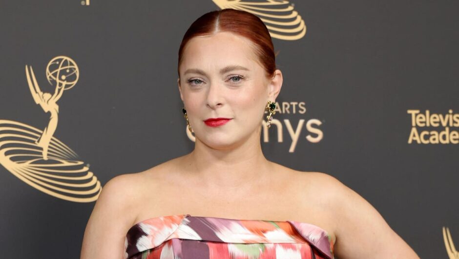 Plus Rachel Bloom au menu alors qu&rsquo;elle rejoint la deuxième saison de Julia