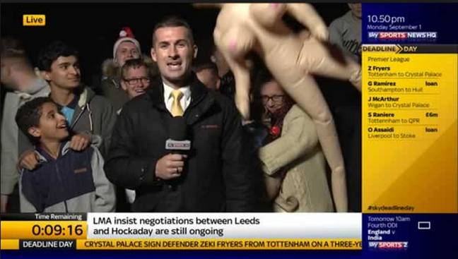 Le visage de cet enfant en dit long.  Crédit: Sky Sports News