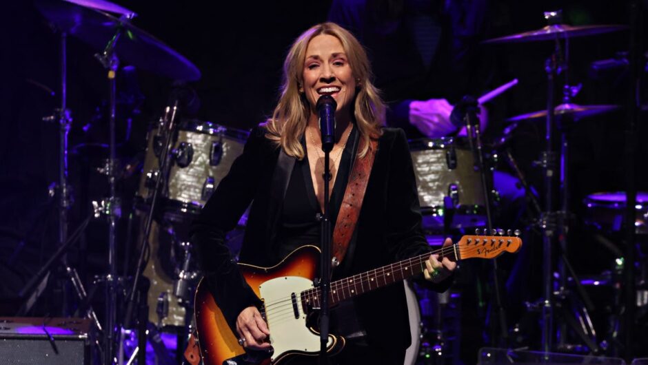 Sheryl Crow se souvient qu&rsquo;on lui a jeté du caca humain à Woodstock &rsquo;99
