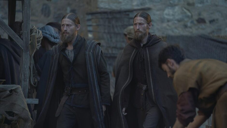 Un acteur a joué les deux jumeaux Cargyll dans la finale de House Of The Dragon
