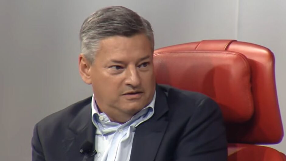 Ted Sarandos dit que Netflix n&rsquo;est pas intéressé par les droits sportifs en direct pour le moment