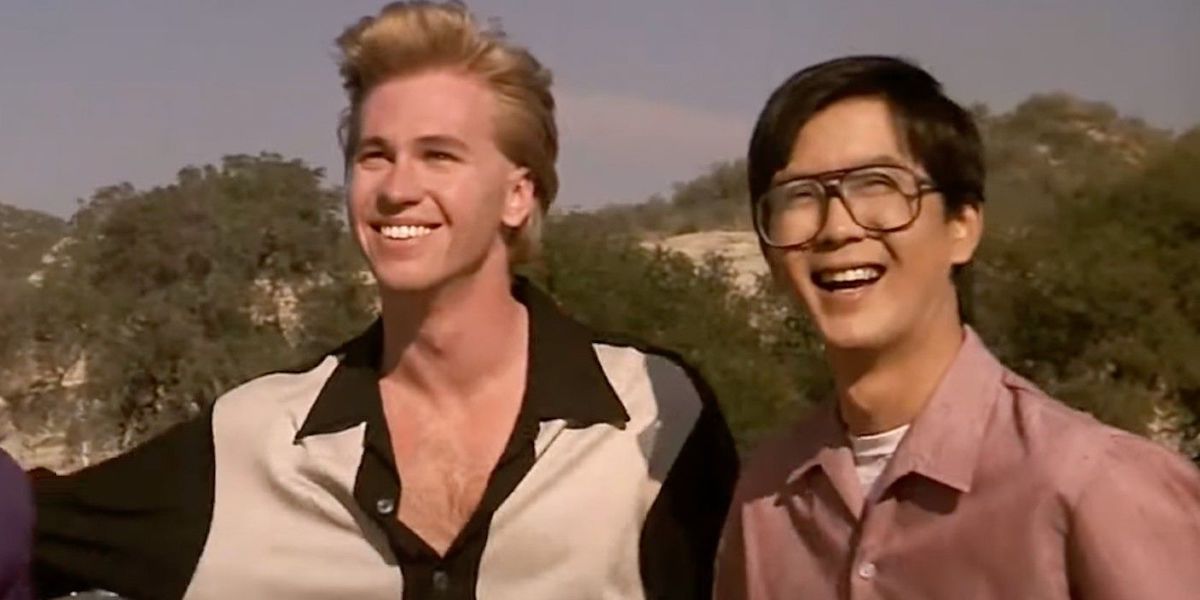 Val Kilmer et Mark Kamiyama dans Real Genius