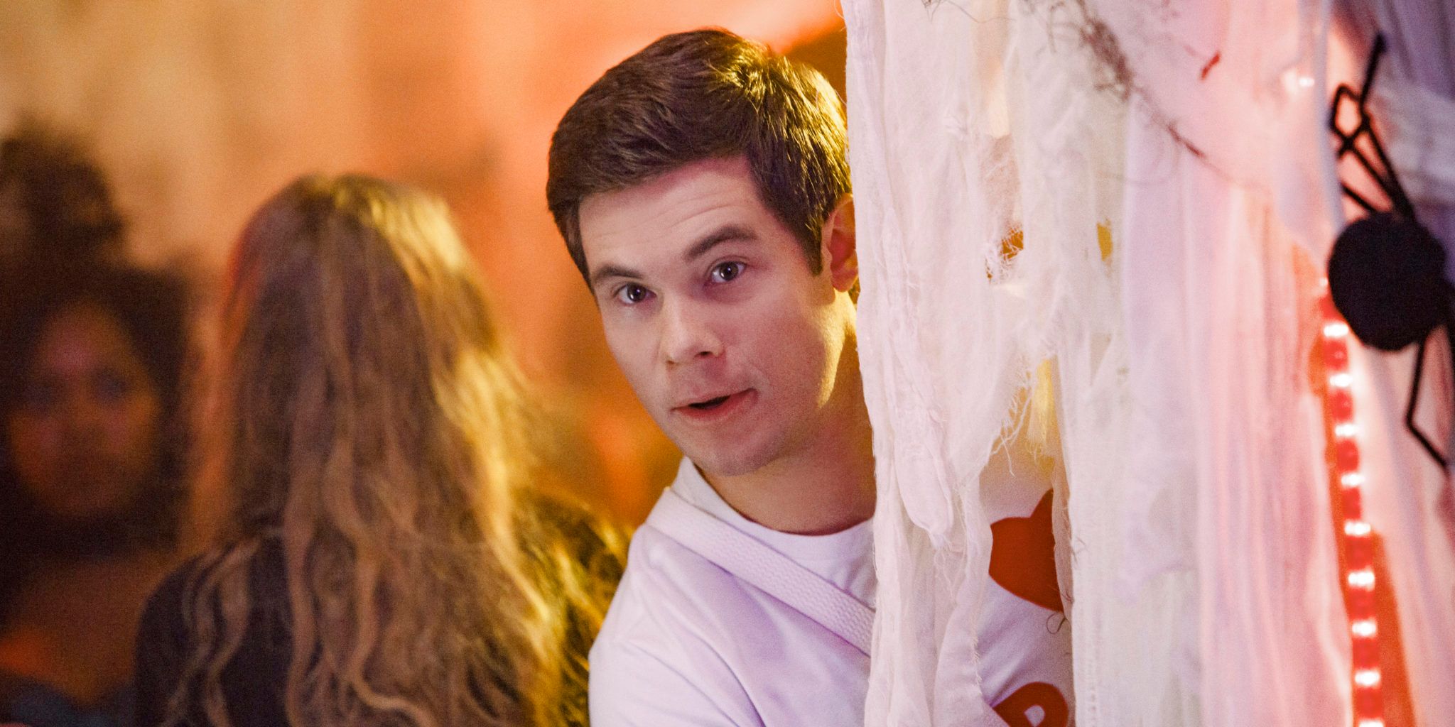 Adam DeVine dans Quand nous nous sommes rencontrés pour la première fois
