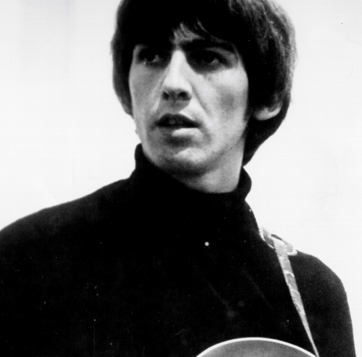 George Harrison des Beatles en noir et blanc