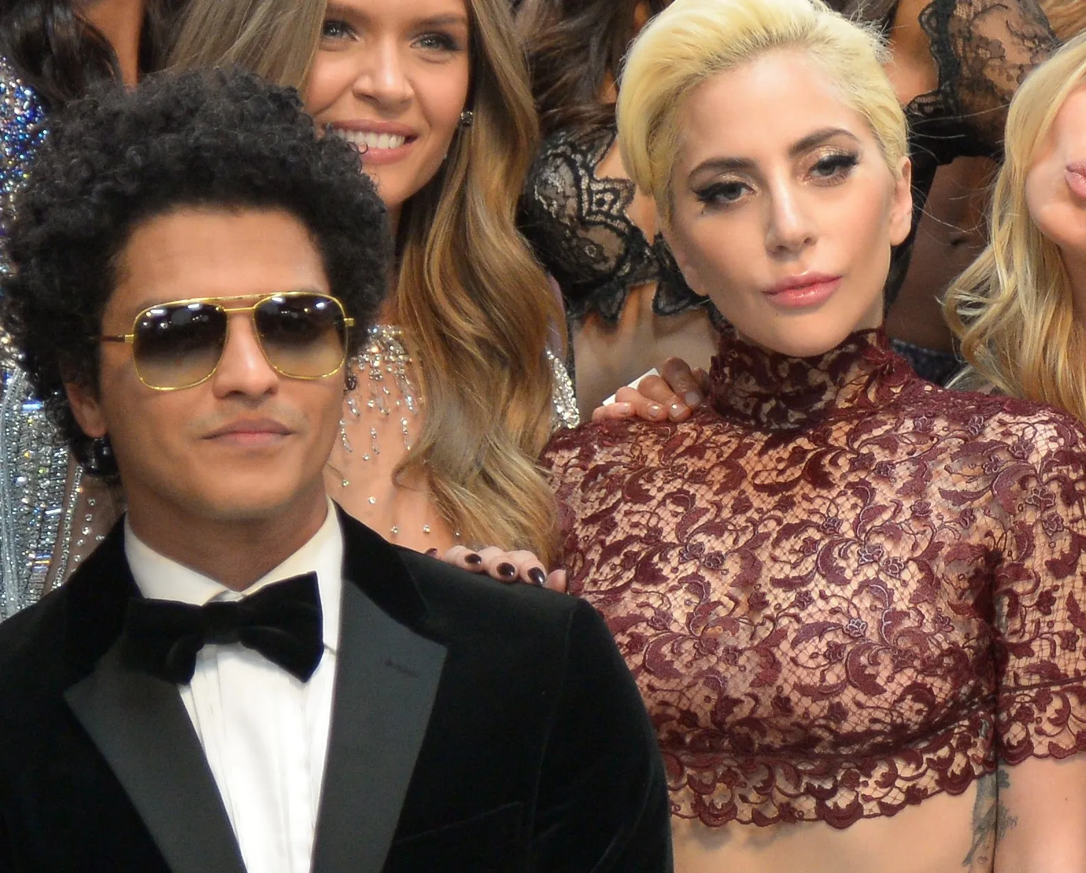 Lady Gaga et Bruno Mars côte à côte