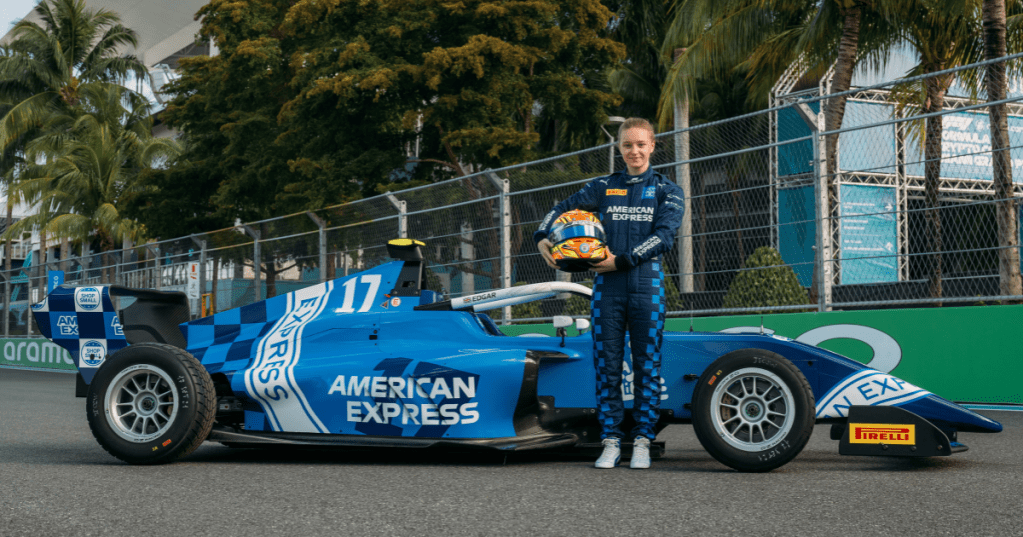 Jess Edgar, pilote de la F1 Academy