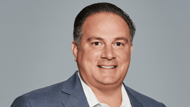 Geoff Calabrese quitte Omnicom et rejoindra Publicis Groupe en tant que directeur commercial de la holding.